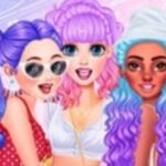 Girls Traveling Around The World